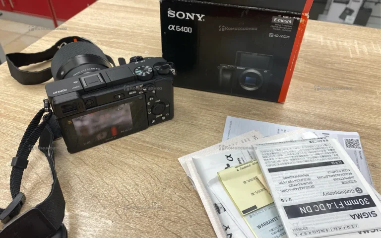 Фотоаппарат  Sony a6400 + объектив sigma 30mm