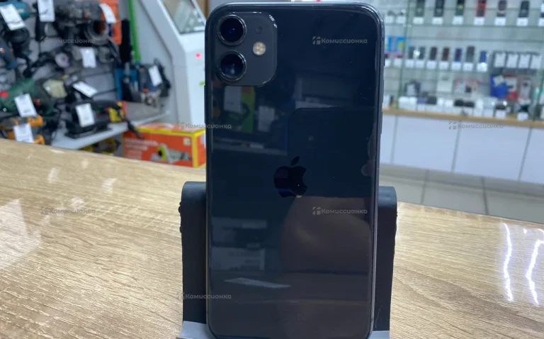 Apple iPhone 11 4/128 ГБ