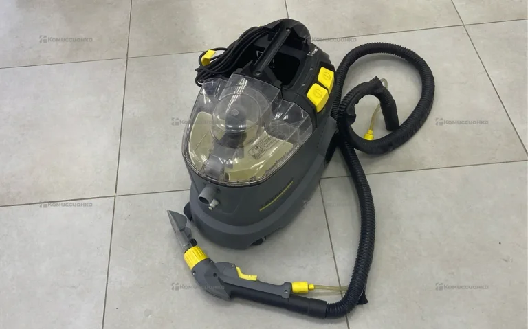 Пылесос  KARCHER PUZZI 8/1c