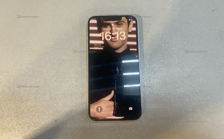 Apple iPhone 13 128 ГБ.