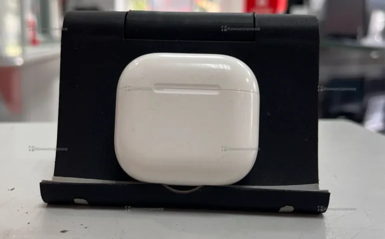 Наушники  AirPods 4