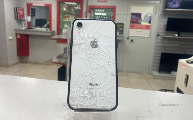 Apple iPhone XR 3/64 ГБ