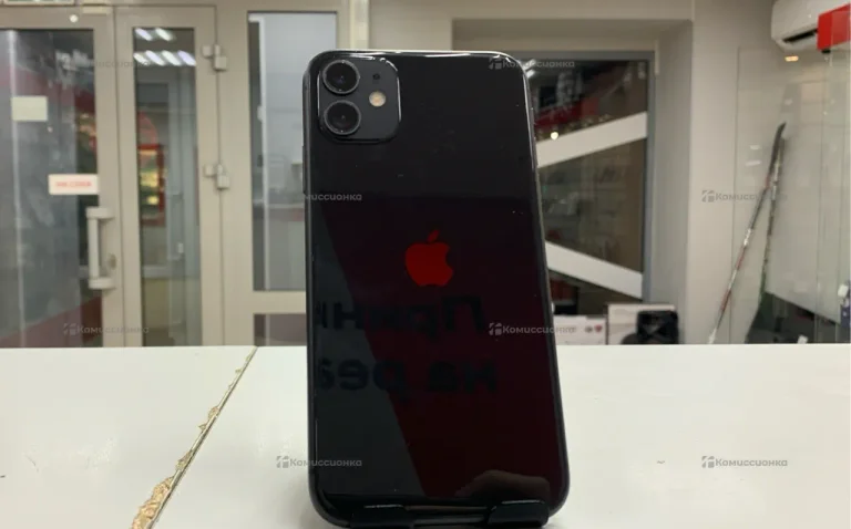 Apple Apple iPhone 11 64GB