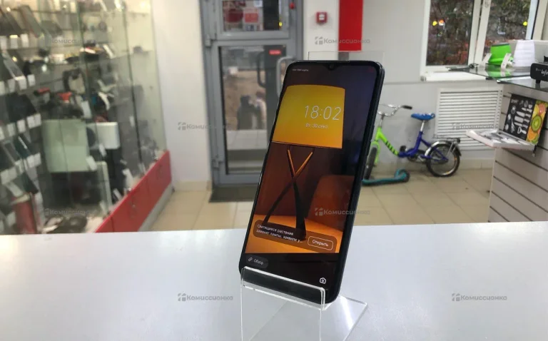 Tecno spark 8c 4 64