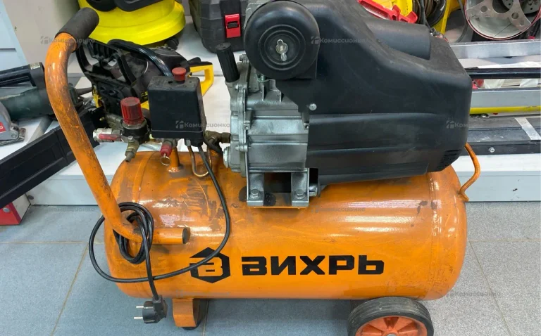 Воздушный компрессор ВИХРЬ КМП-1600/50МП