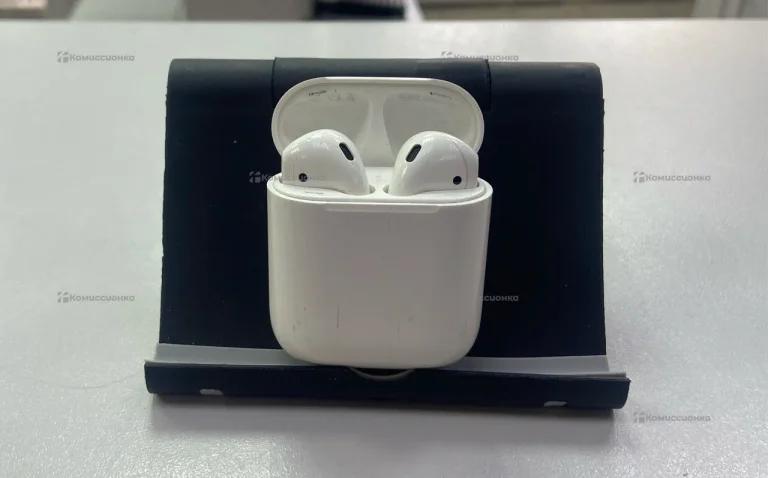 Наушники Apple AirPods
