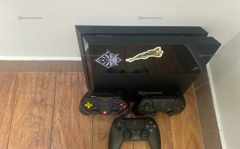 Приставка Sony PS 4
