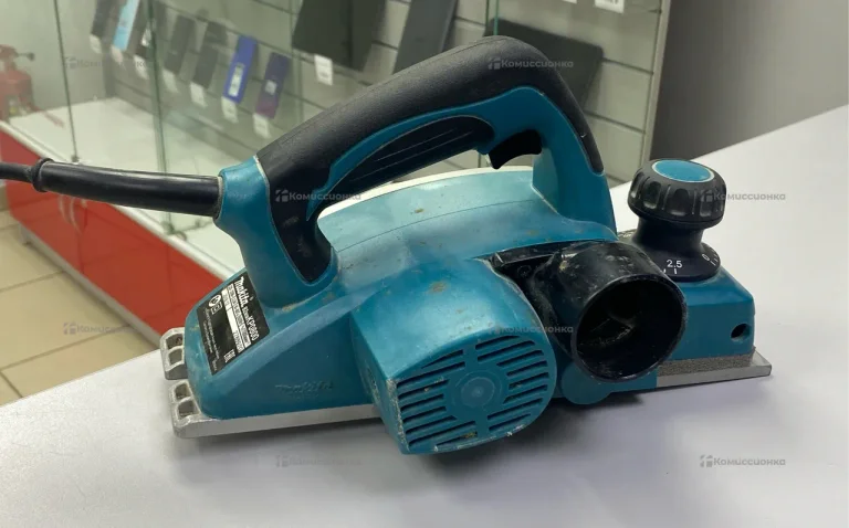 Электрорубанок makita KP0800