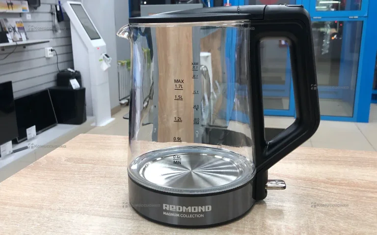 Чайник Redmond RK-G196