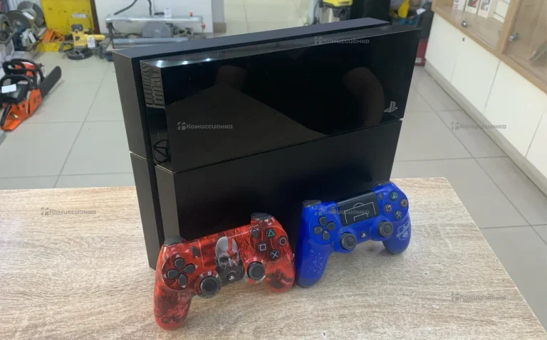 Приставка PS4. PS4 Fat 512,