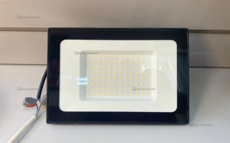 Прожектор светодиодный VLF8-150-6500-B
