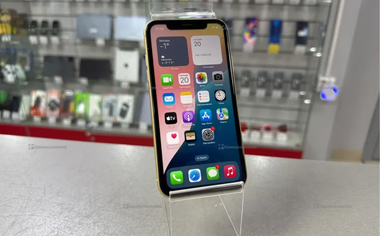 Apple iPhone XR 3/64 ГБ