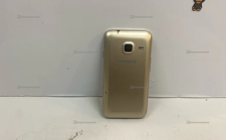 Samsung Galaxy J1 1/8 ГБ
