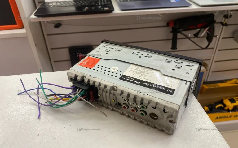 Автомагнитола Pioneer 8063BT