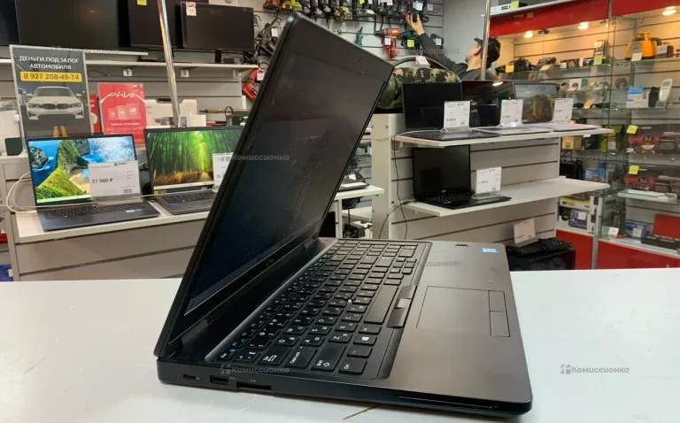 Ноутбук Dell Latitude 5590