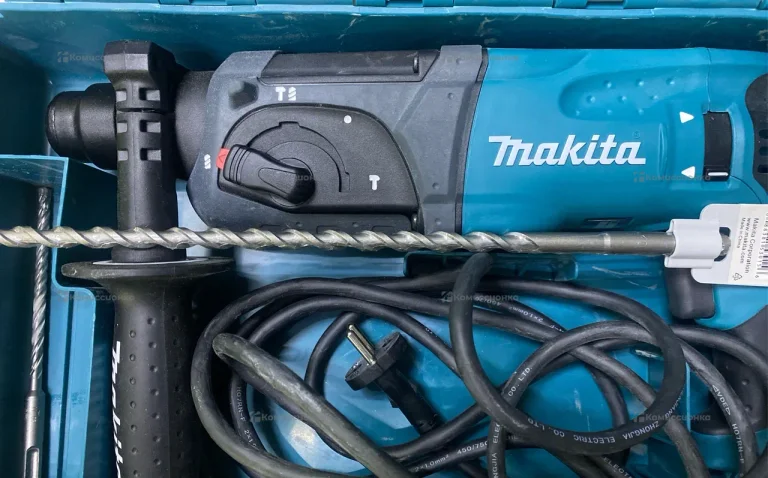 Перфоратор Makita HR2470