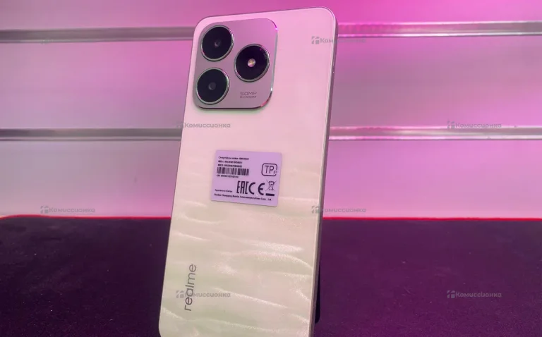 Realme C63 8/256Gb