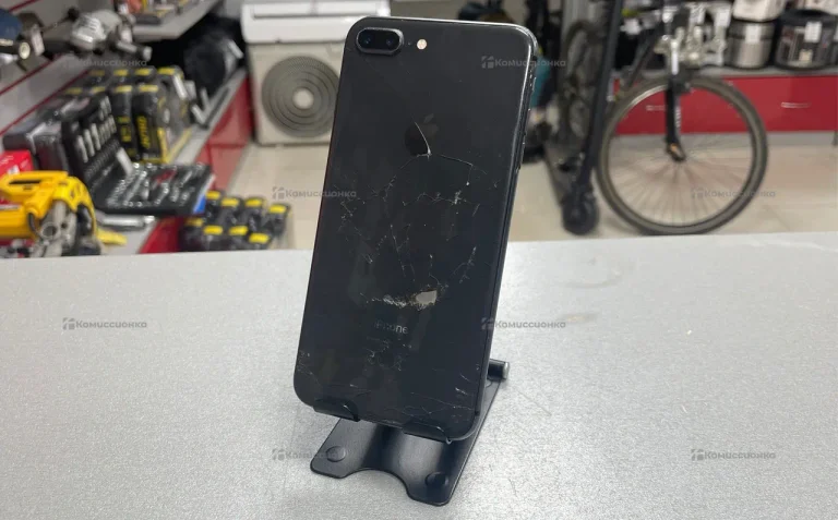 Apple iPhone 8 Plus 64 ГБ