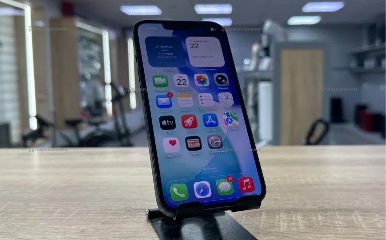 Apple iPhone 13 4/128 ГБ