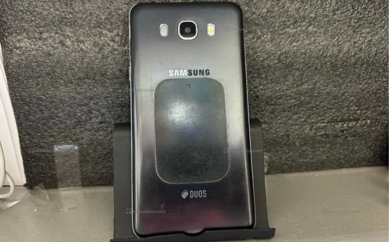Samsung Galaxy J7 (2016) 2/16 ГБ