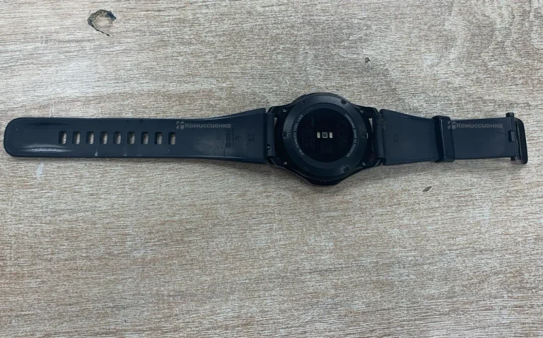 Часы  Samsung Gear s3