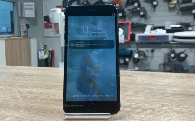 Apple iPhone 7 Plus 3/128 ГБ