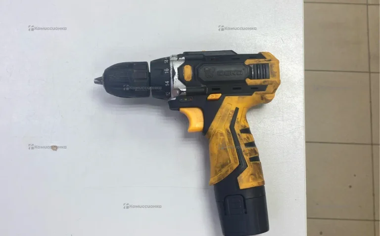 шуруповерт Deko 12 v