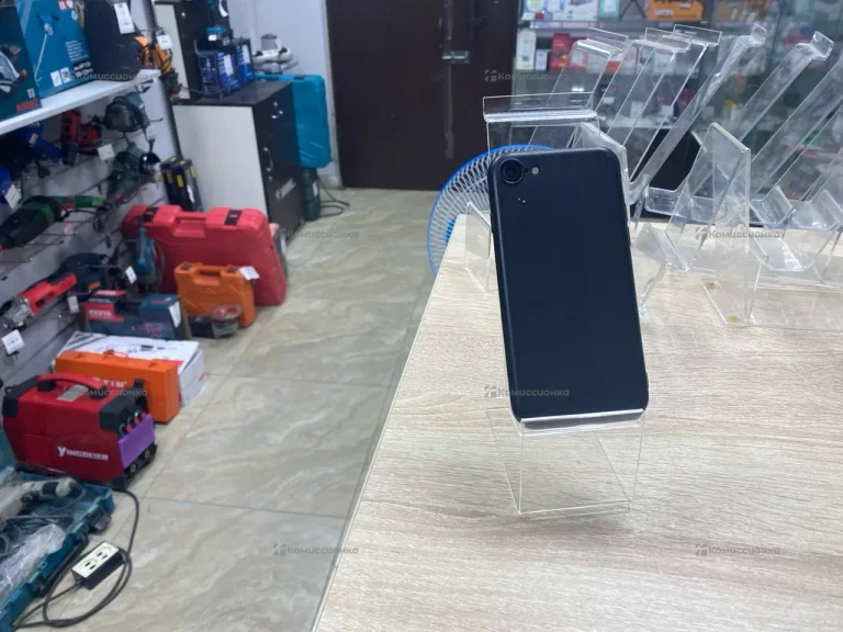 Apple iPhone 7 2/128 ГБ