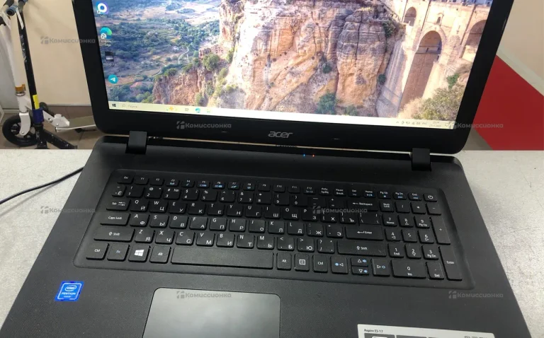 Ноутбук  acer aspire Es1-732