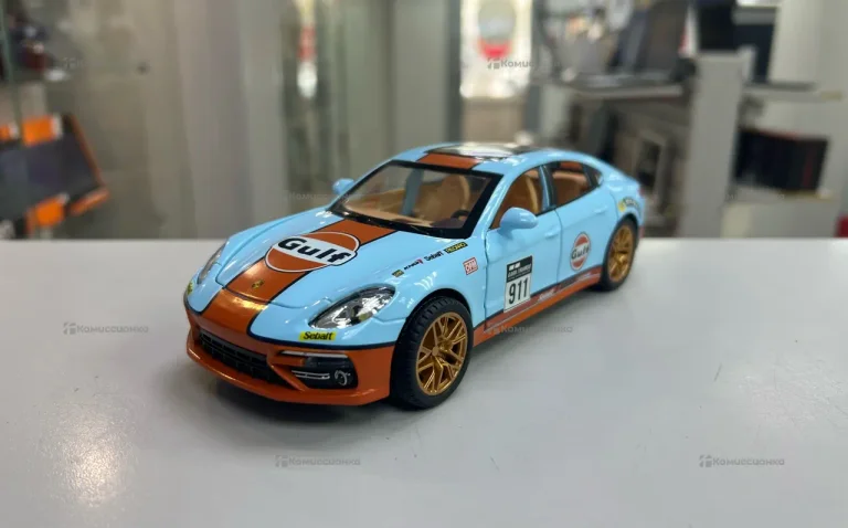 Модель спортивного автомобиля Nicce 1:24 Porsche Panamera, модель литая из металлического сплава, модель автомобиля со звуком и