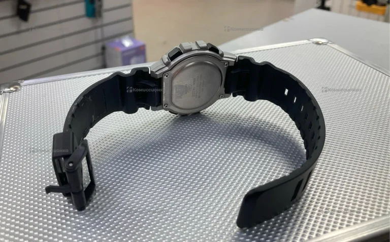 Часы Casio G-Shock WS-1400H