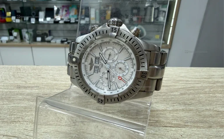 Часы breitling a13352