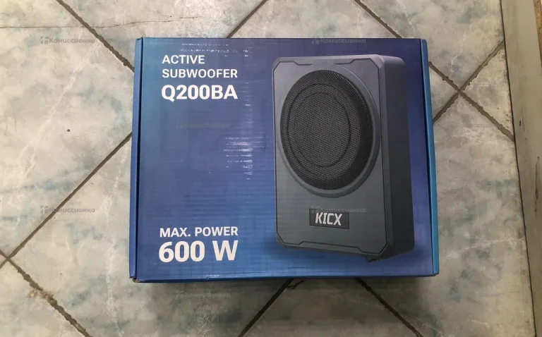 Сабвуфер  active q200ba