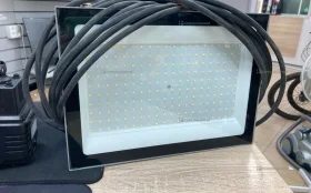 Светодиодная лампа (200 светодиодов)