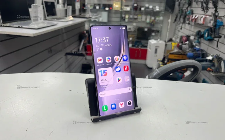 Tecno Camon 40 Pro 8/256 ГБ