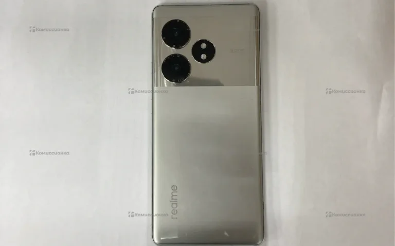 Realme GT 6 12/256 ГБ