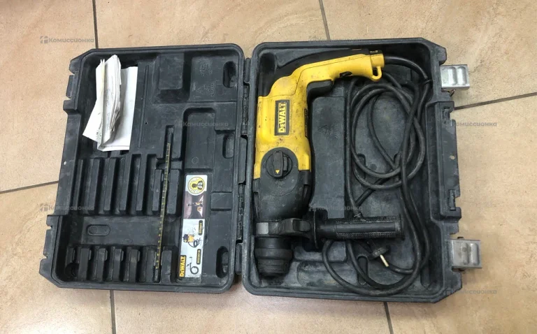 Перфоратор D25103 QS