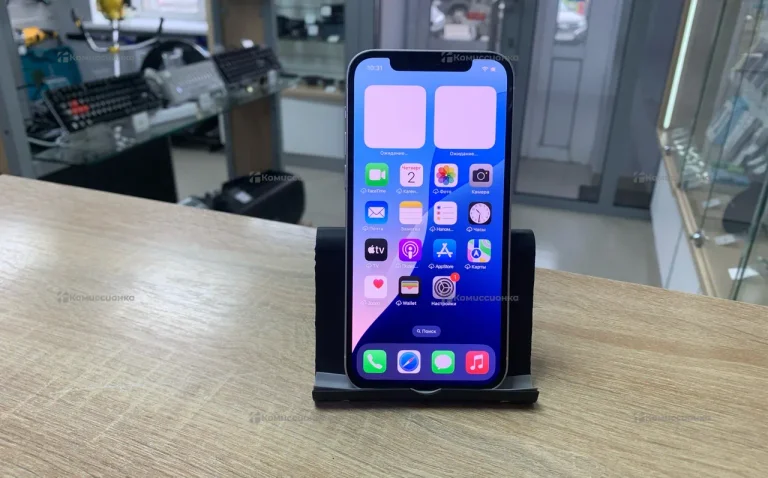 Apple iPhone 12 64 ГБ