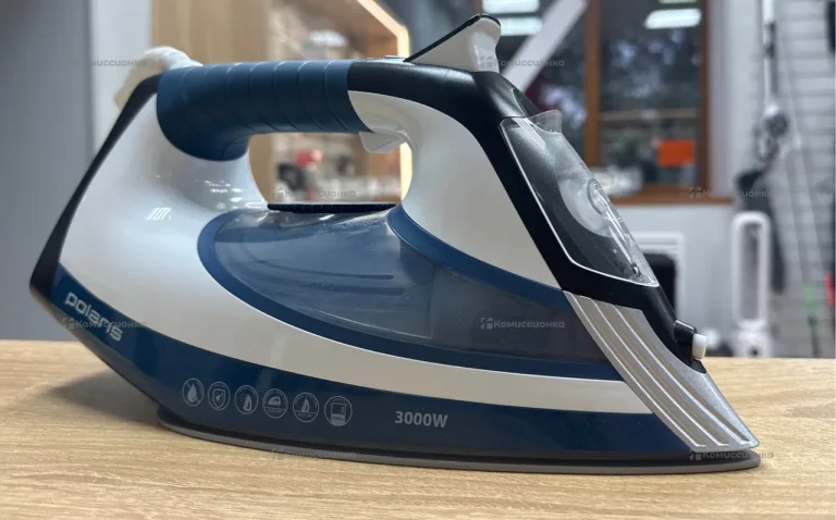 Утюг Polaris PIR 3033 SG AK