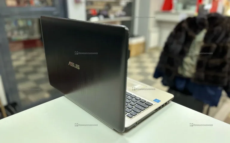 Ноутбук Asus X540NA