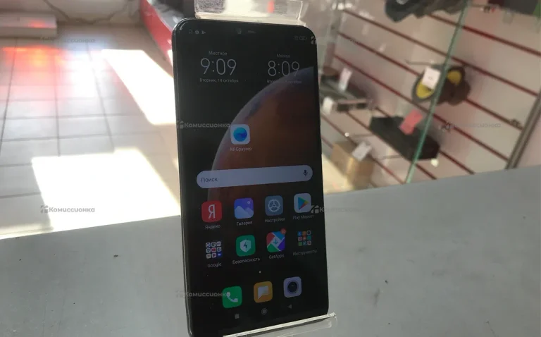 Xiaomi Mi 8 Lite 4/64 ГБ
