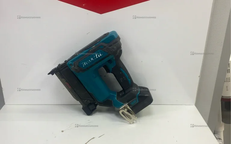 Нейлер makita DPT 353