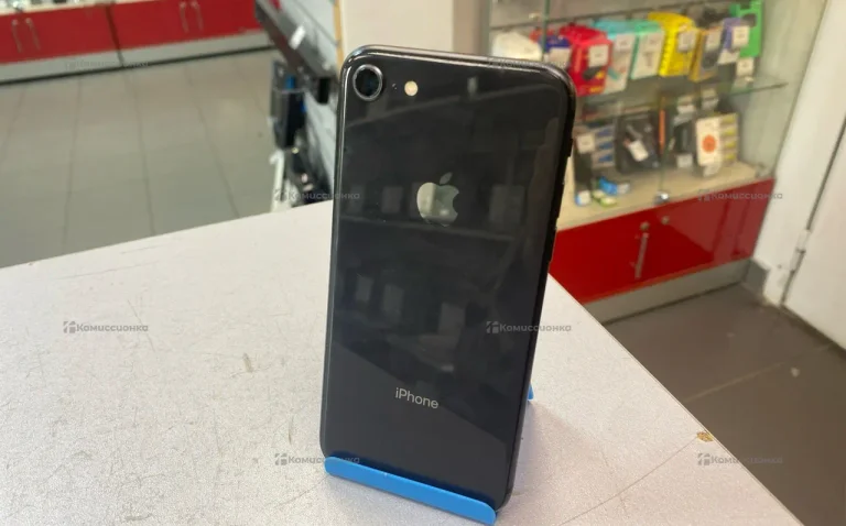 Apple iPhone 8 64 ГБ