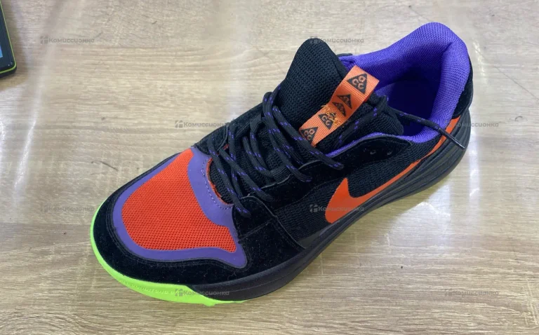 Кроссовки Nike ACG 43