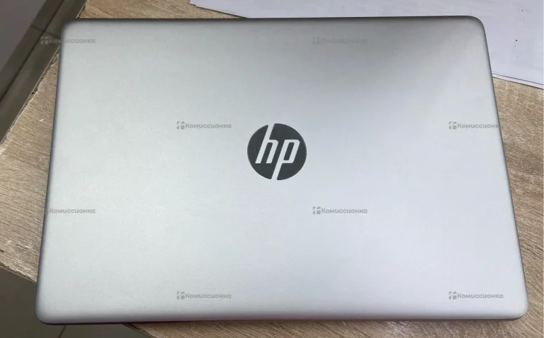 Ноутбук  hp 348 g7