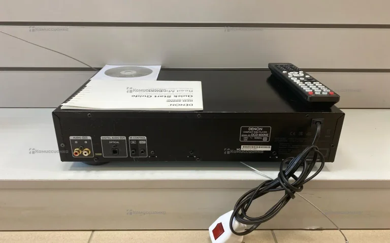 CD проигрыватель Denon DCD-600NE