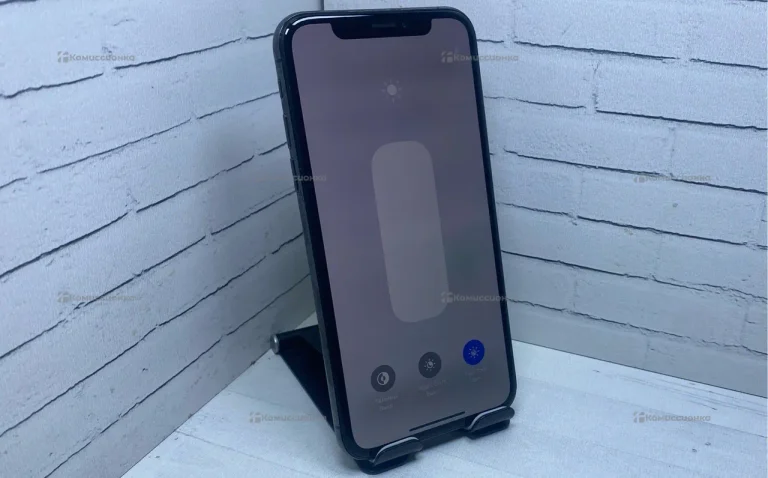 Apple iPhone XS 4/64 ГБ