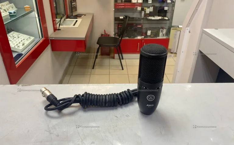 Микрофон AKG P-120