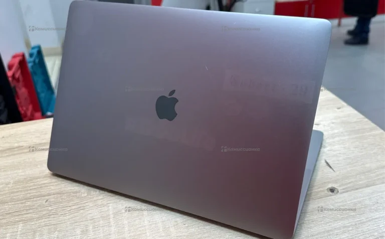 Ноутбук MacBook Pro 2016г
