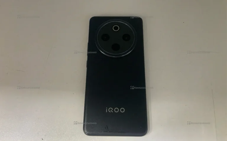Vivo iQOO Z10 12/256 ГБ